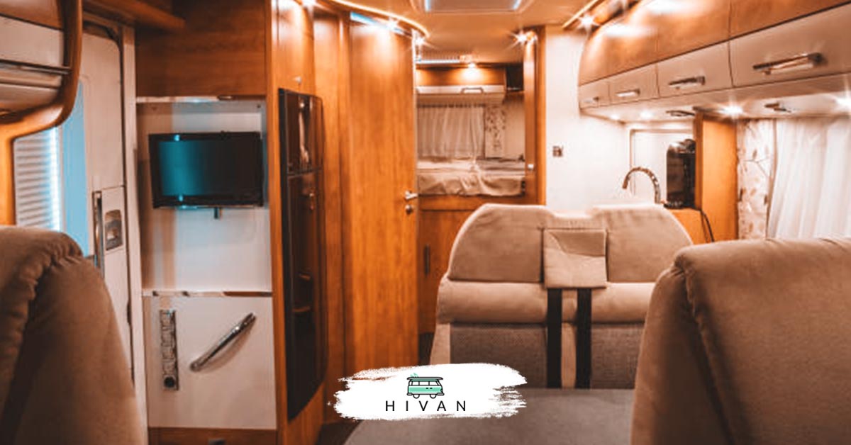 How Wide Can Your RV Legally Be